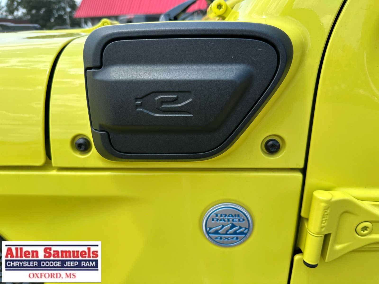Used 2022 High Velocity Clearcoat Jeep Unlimited Sahara image 58