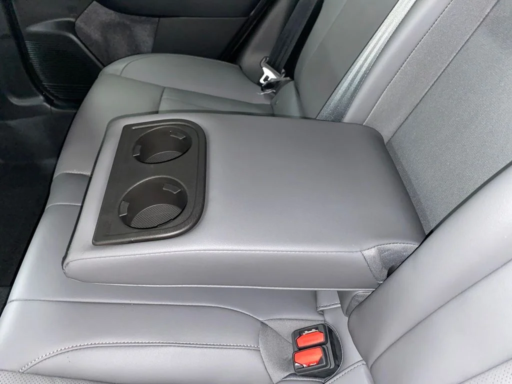 2026 Subaru Outback Limited - Photo 17