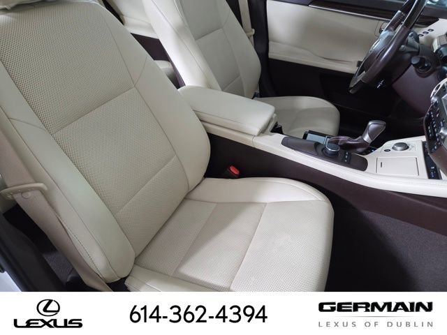 Used 2017 White Lexus 350 image 27