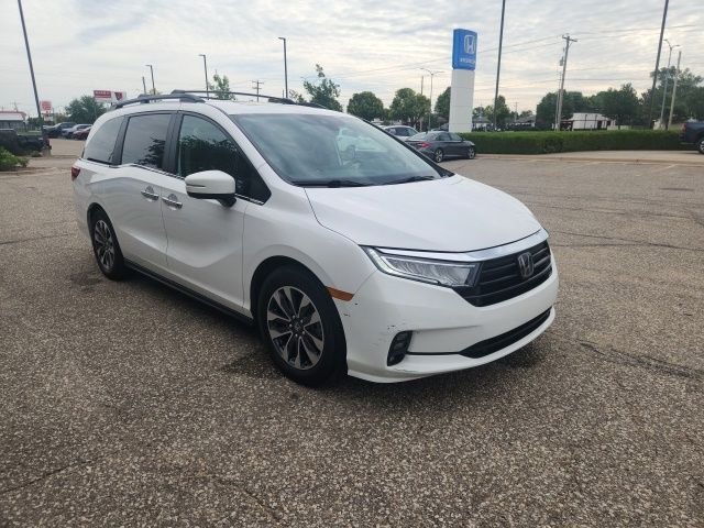 Used 2024 White Honda EX-L image 3