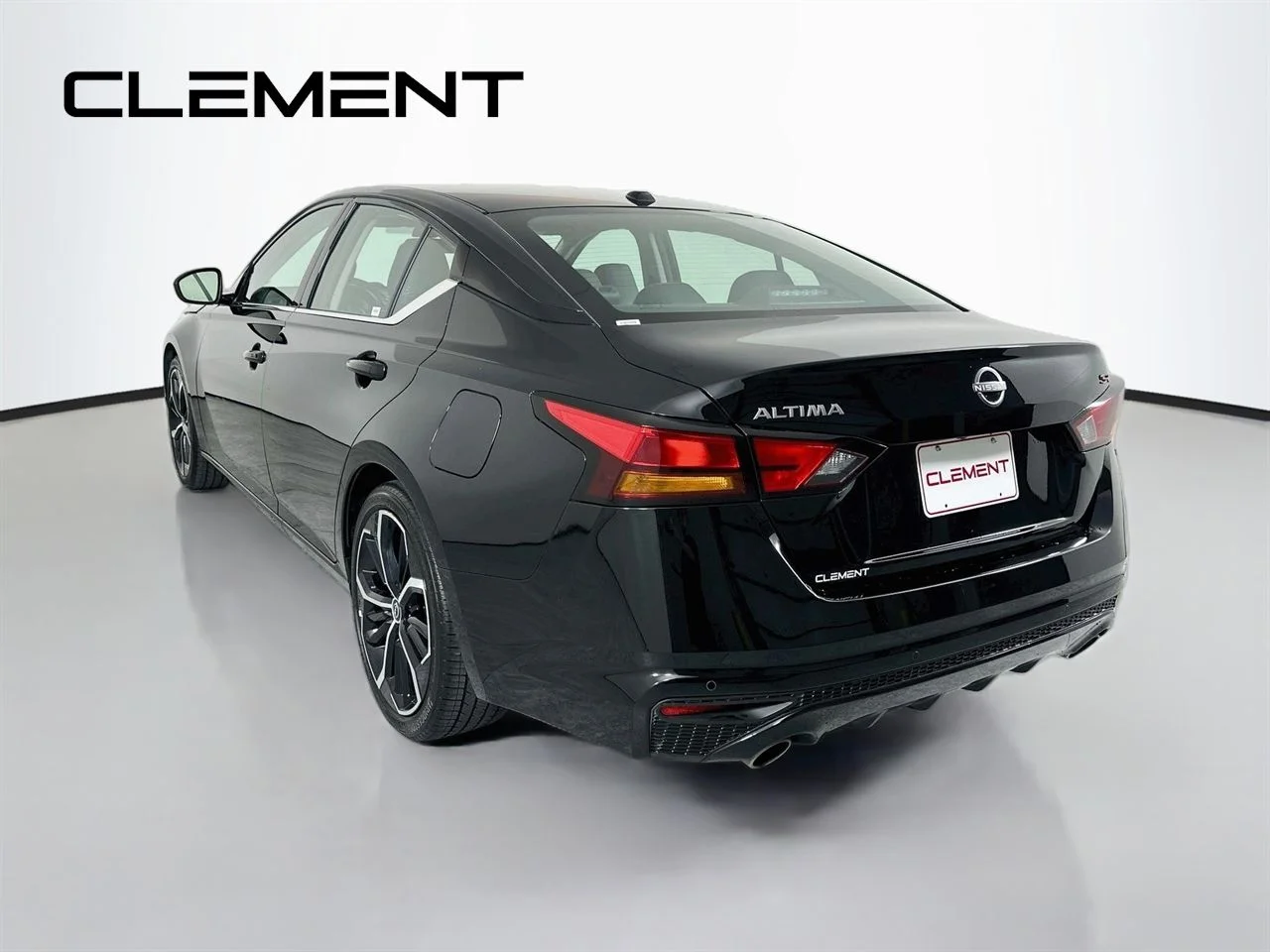 Used 2026 Black Nissan 2.5 SR image 10