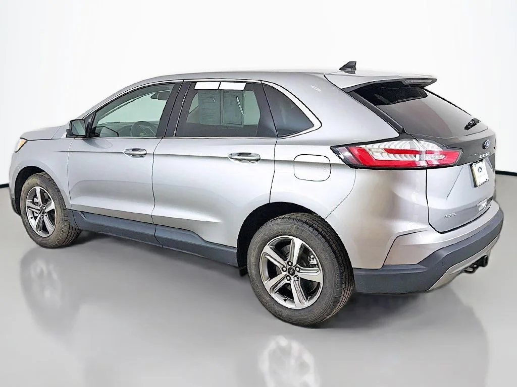 Used 2024 Iconic Silver Metallic Ford SEL image 8