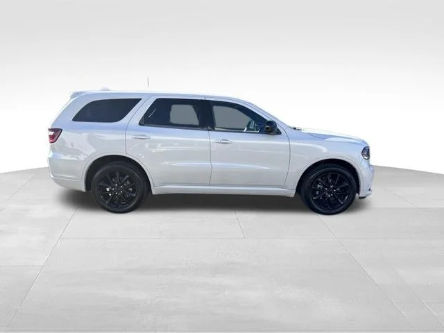 Used 2018 White Dodge SXT image 8