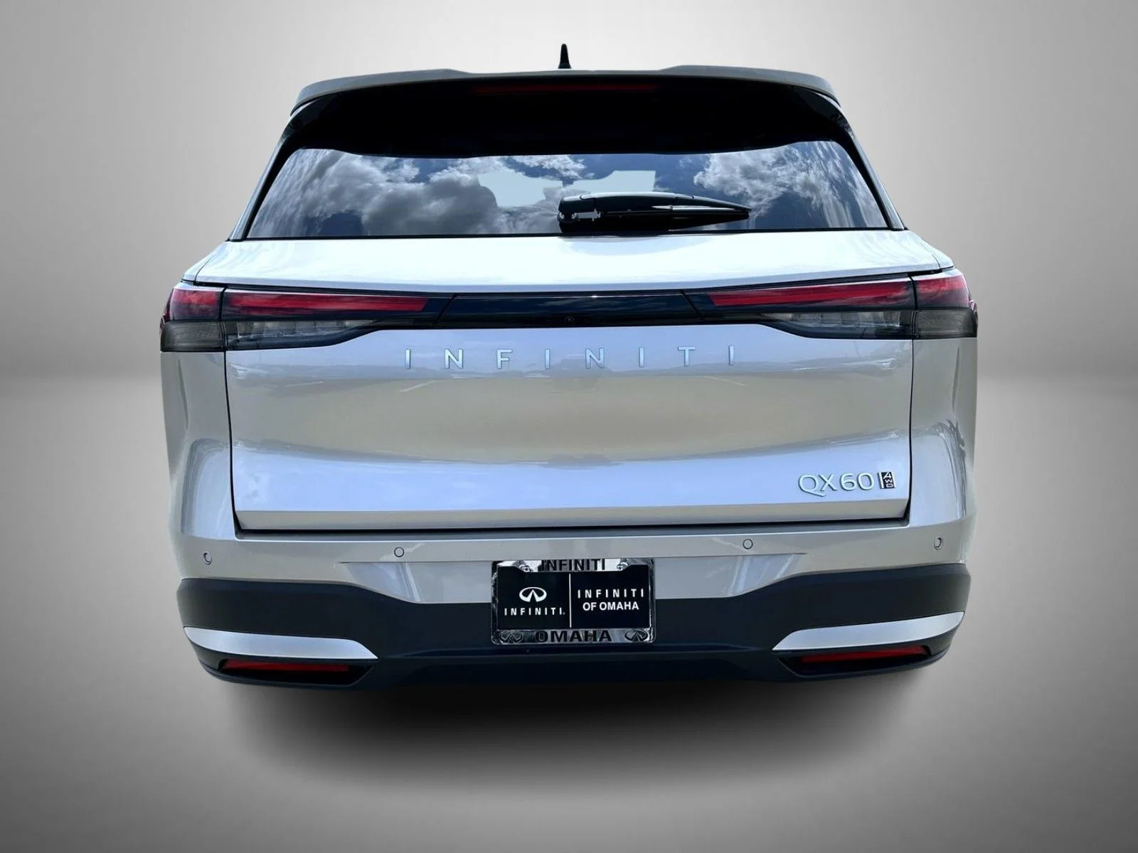 New 2027 Silver INFINITI LUXE image 6
