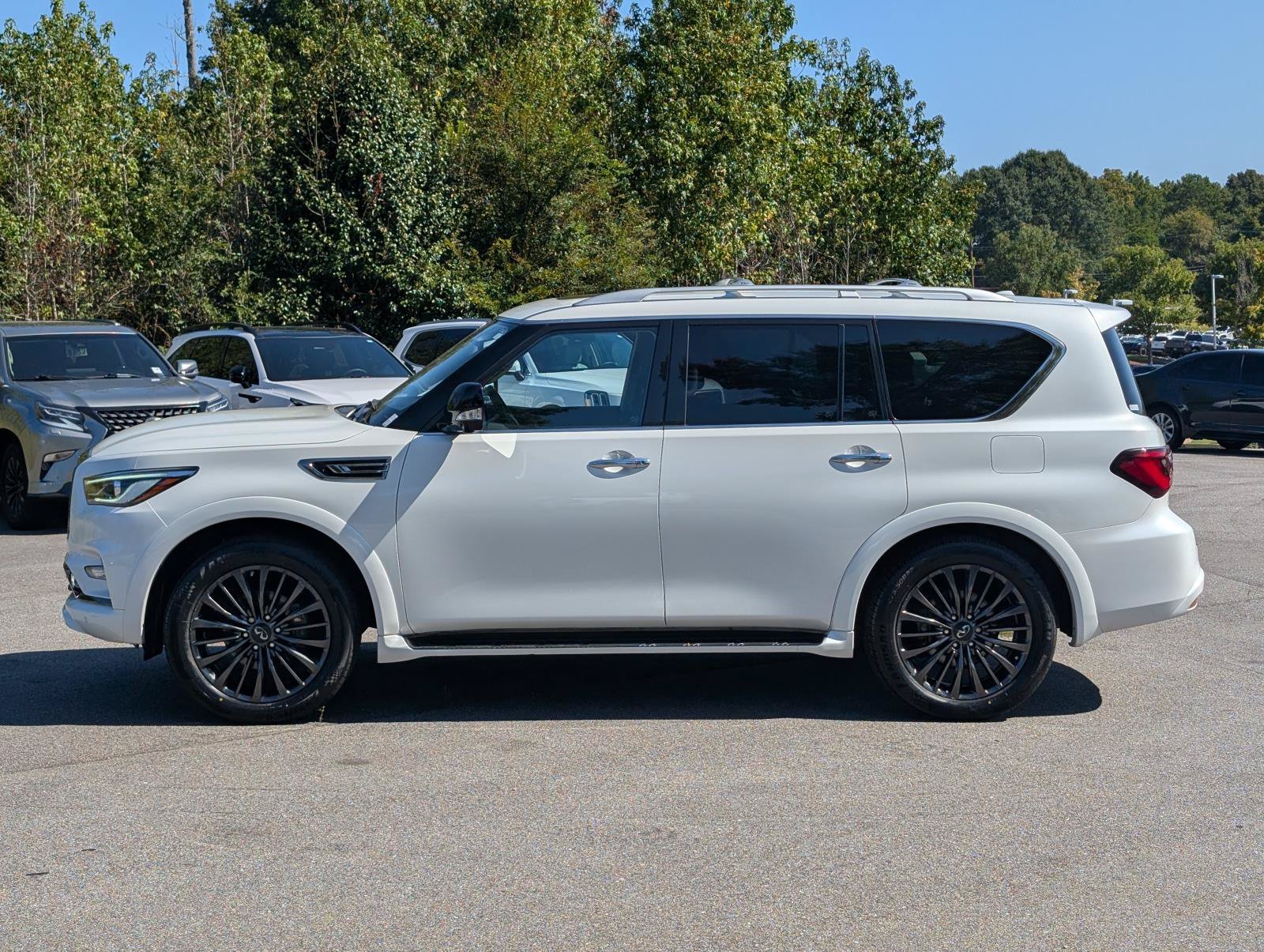 2022 INFINITI QX80 PREMIUM SELECT 4WD - Photo 12