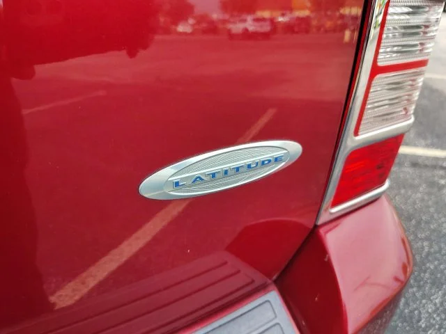 Used 2014 Red Jeep Latitude image 24