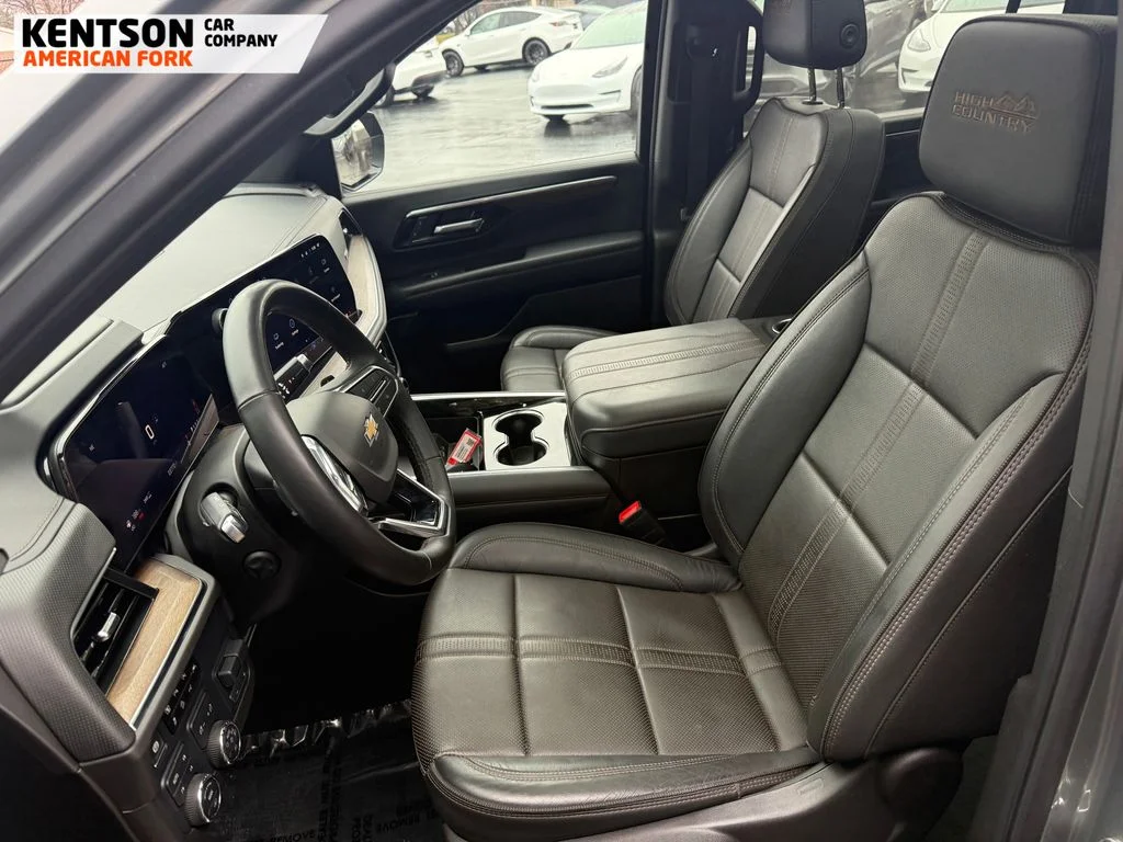 2025 Chevrolet Suburban High Country - Photo 33