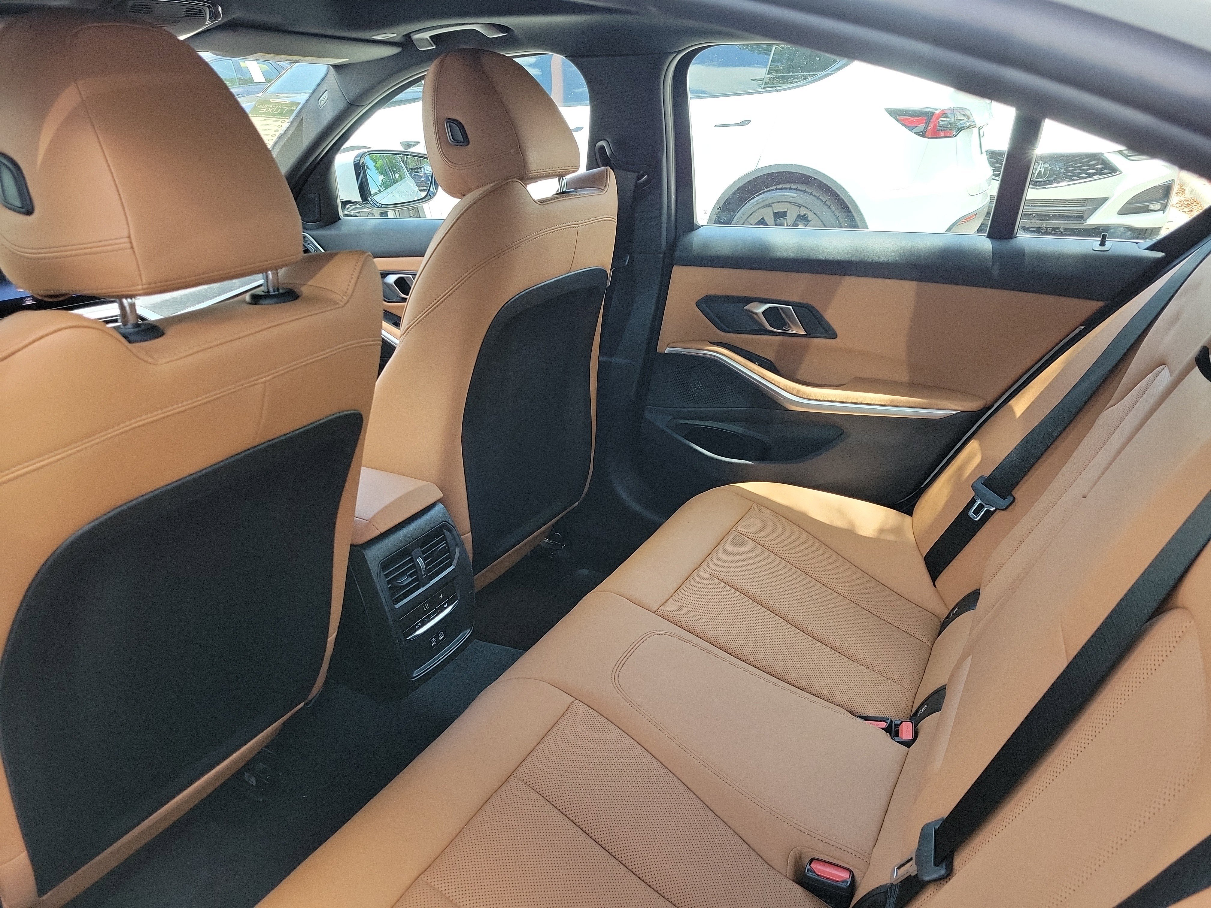Used 2024 Mineral White Metallic BMW 330i image 9