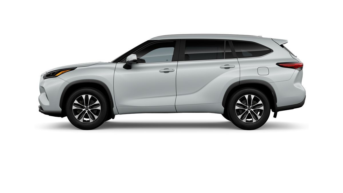 New 2026 Wind Chill Pearl Toyota XLE image 4