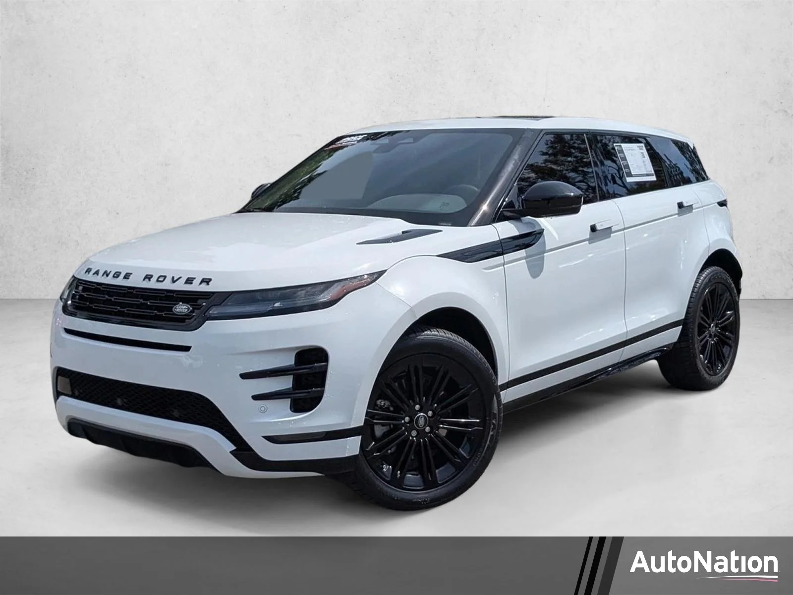 2024 Land Rover Range Rover Evoque Dynamic SE's photo
