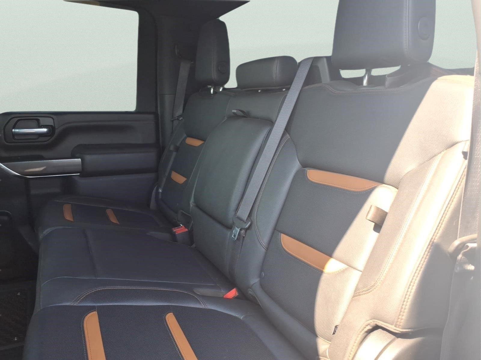 Used 2021 SUMMIT WHITE GMC AT4 image 13