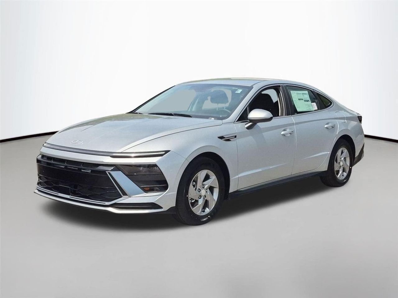 2026 Hyundai Sonata SE's photo