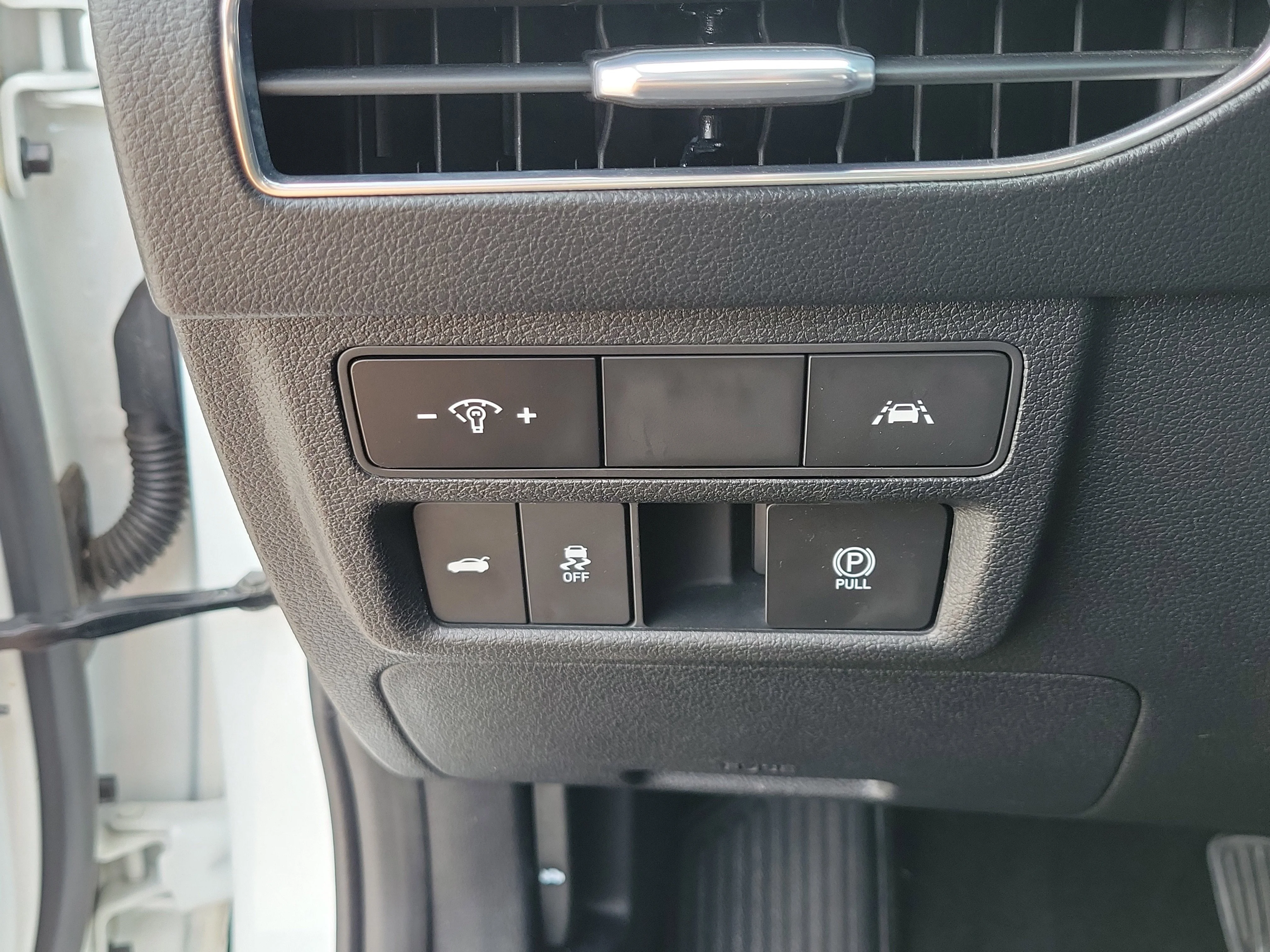 Used 2020 Quartz White Hyundai SEL image 26
