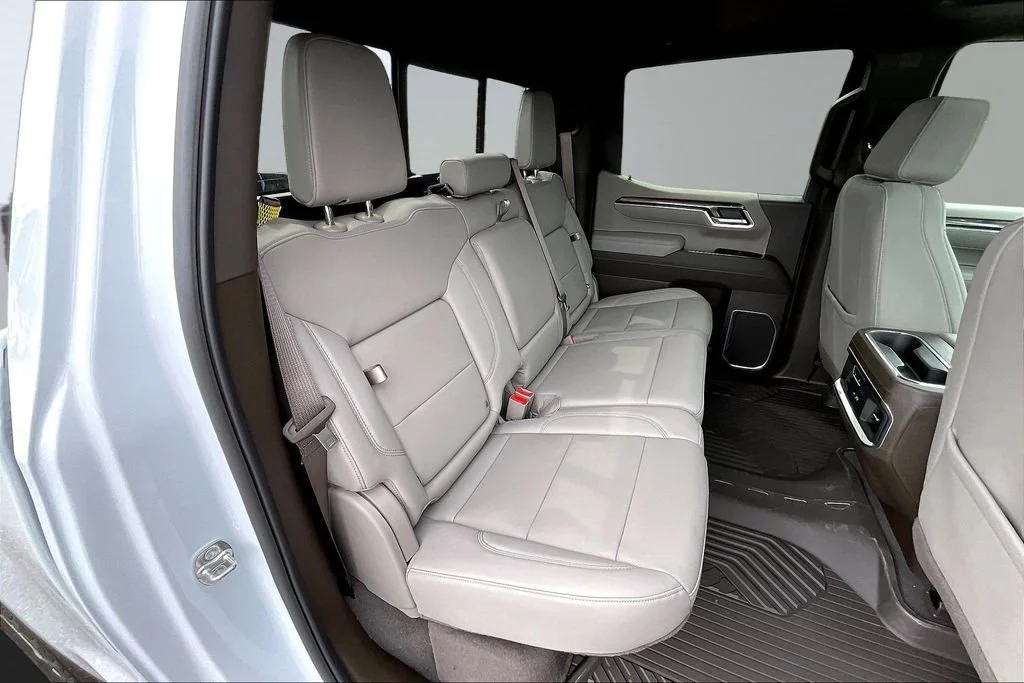 New 2026 Polar White Tricoat Chevrolet LTZ image 9