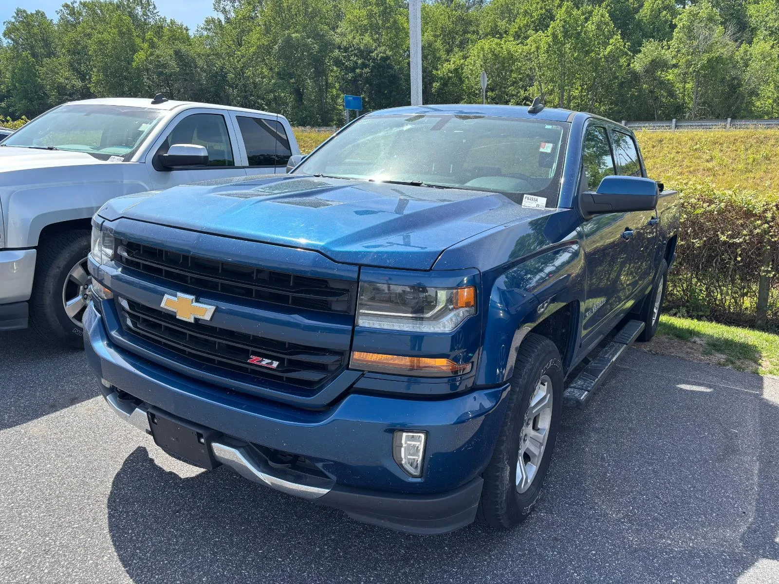 Used 2017 Chevrolet Silverado 1500 LT Z71 with VIN 3GCUKREC9HG443208 for sale in Morganton, NC