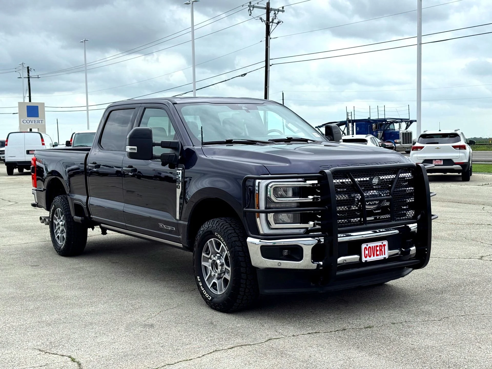 Used 2024  Ford Lariat image 5