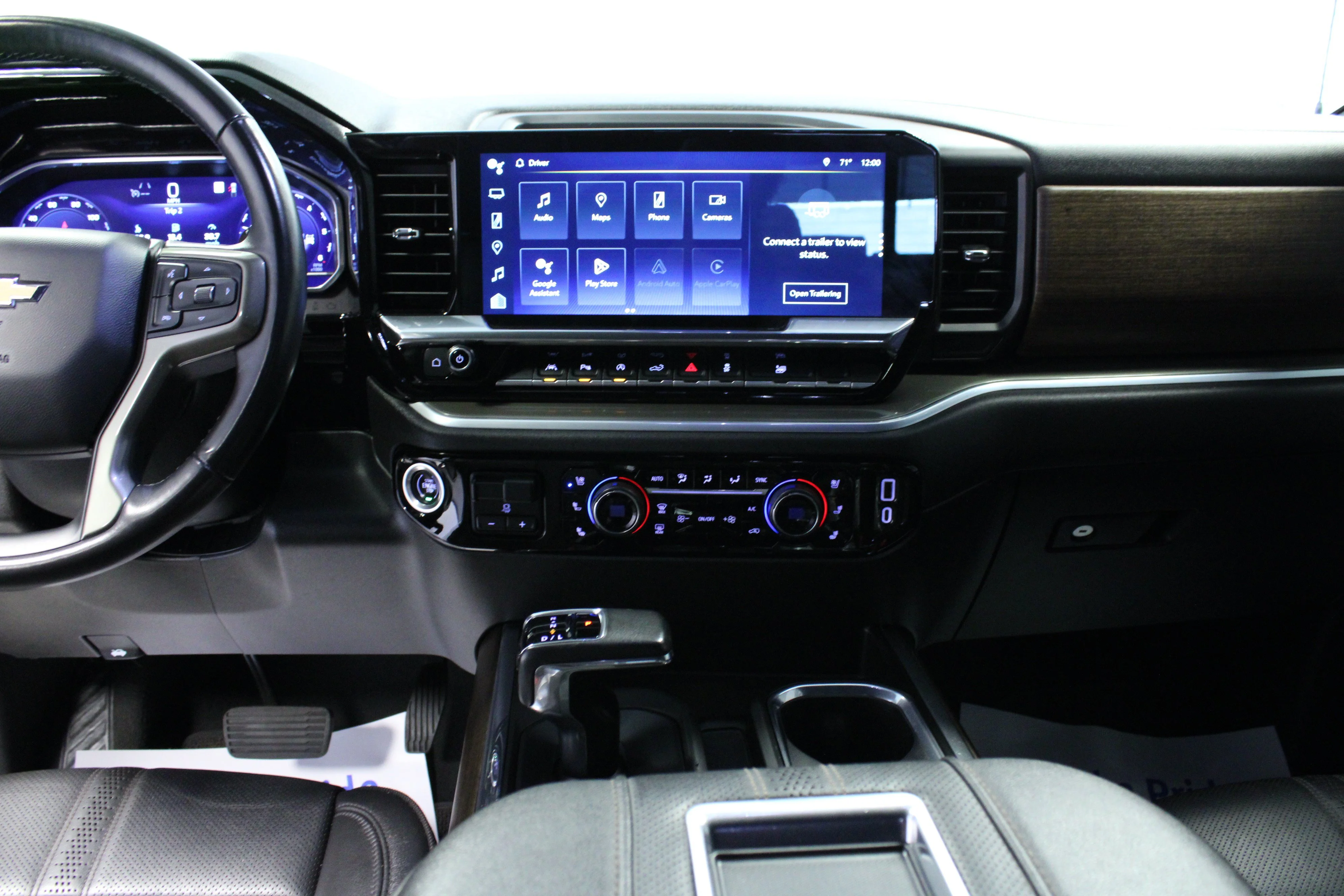 Used 2022 Black Chevrolet High Country image 18