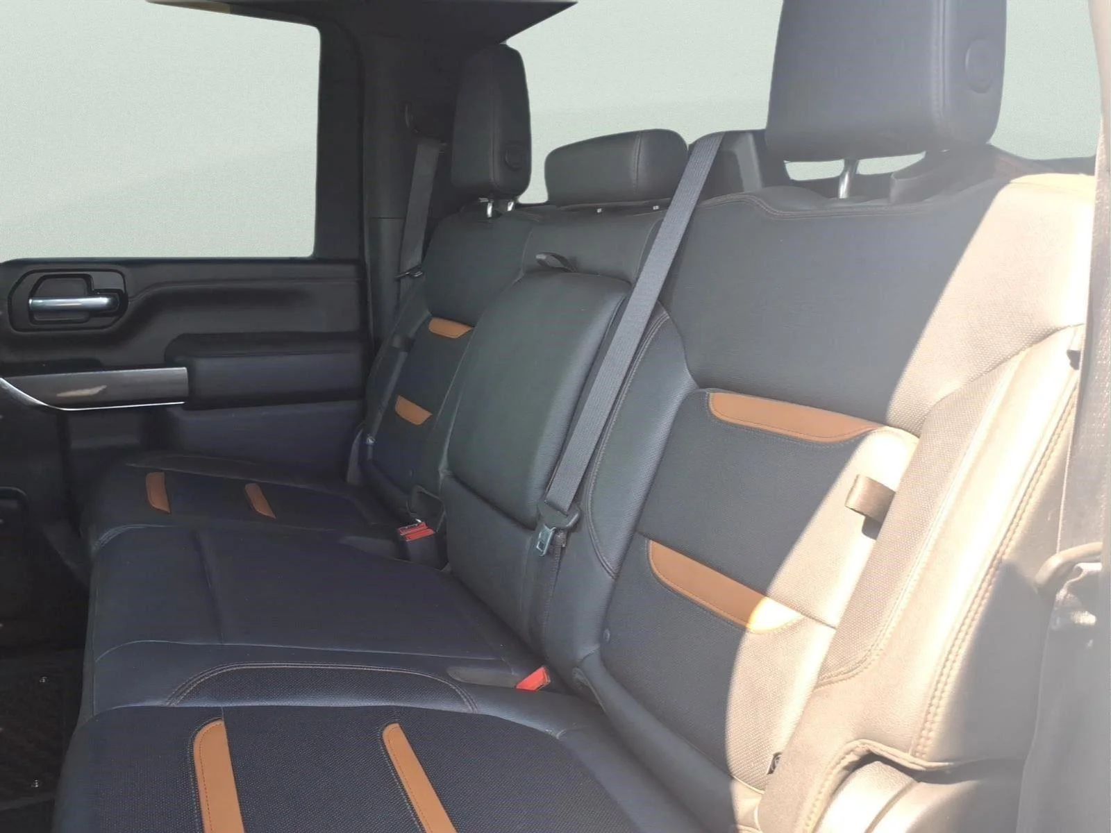 Used 2021 SUMMIT WHITE GMC AT4 image 13