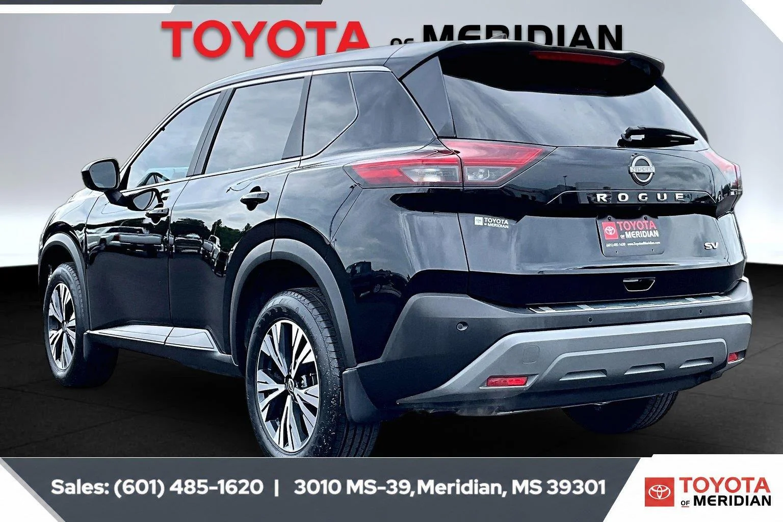Used 2023 Super Black Nissan SV image 2