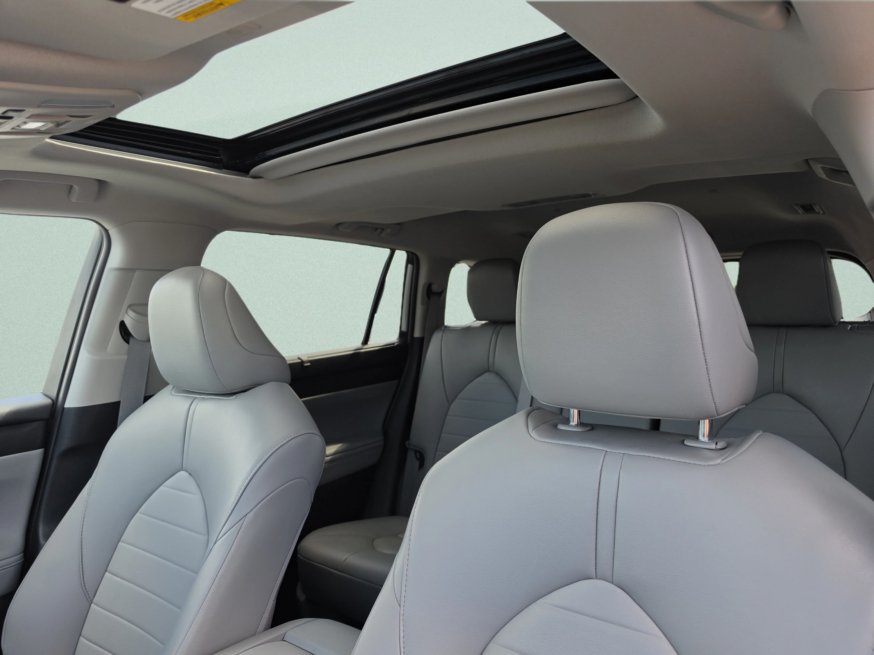 Used 2023 Celestial Silver Metallic Toyota Hybrid XLE image 28