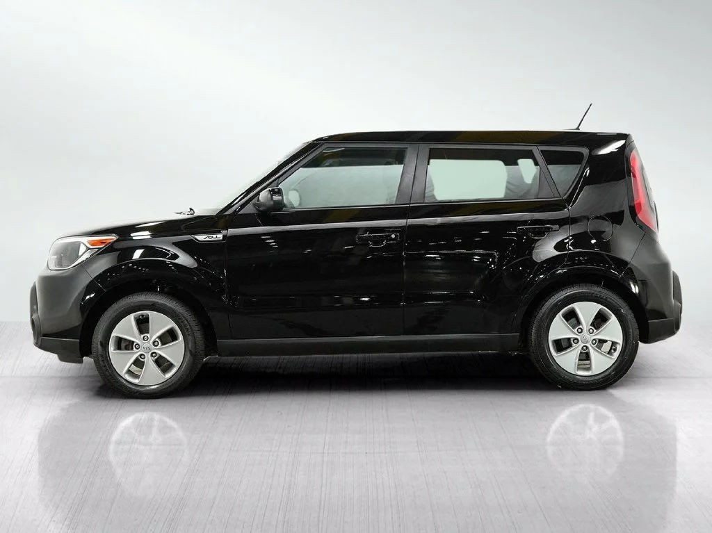 Used 2015 Kia Soul Base with VIN KNDJN2A24F7166961 for sale in Minneapolis, Minnesota