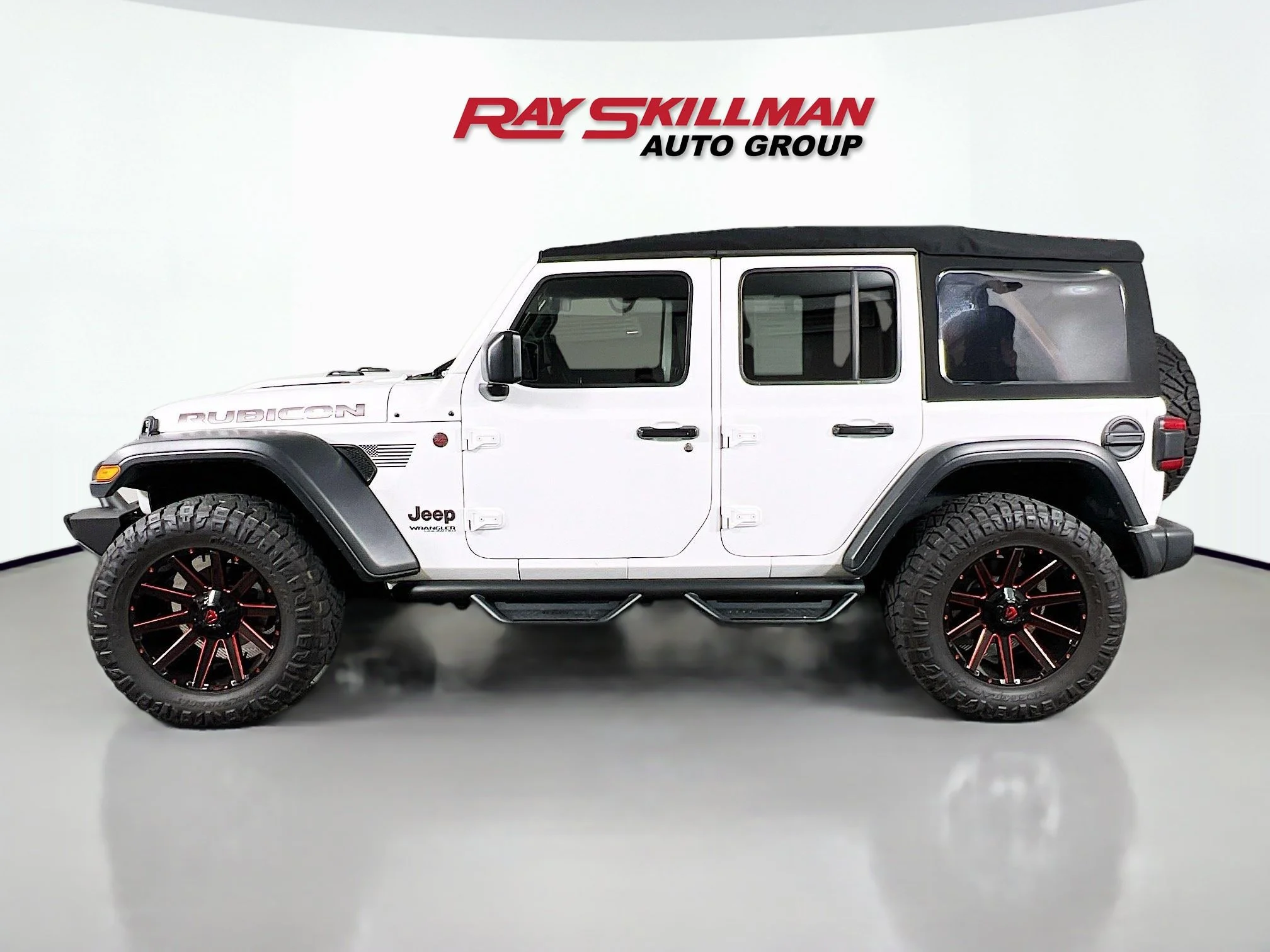 Used 2018 Bright White Clearcoat Jeep RUBICON image 4