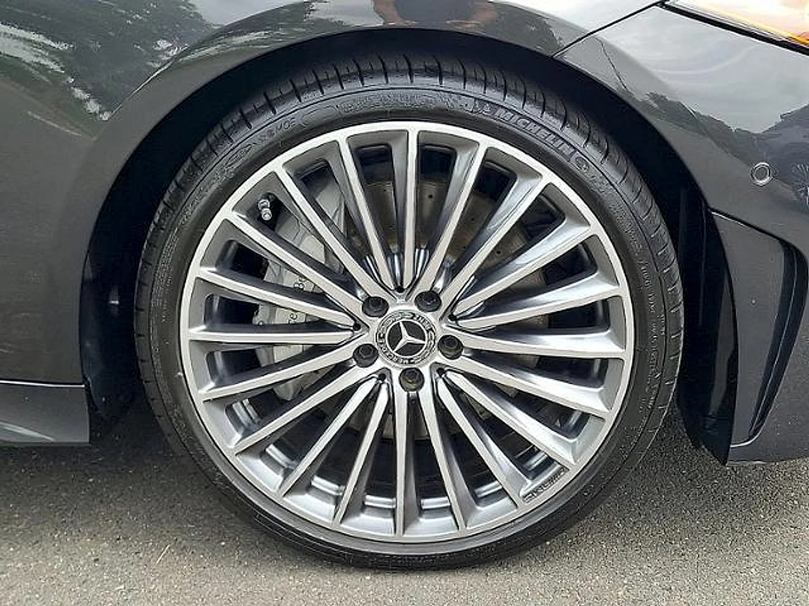 Used 2022 Obsidian Black Metallic Mercedes-Benz 4MATIC® image 27