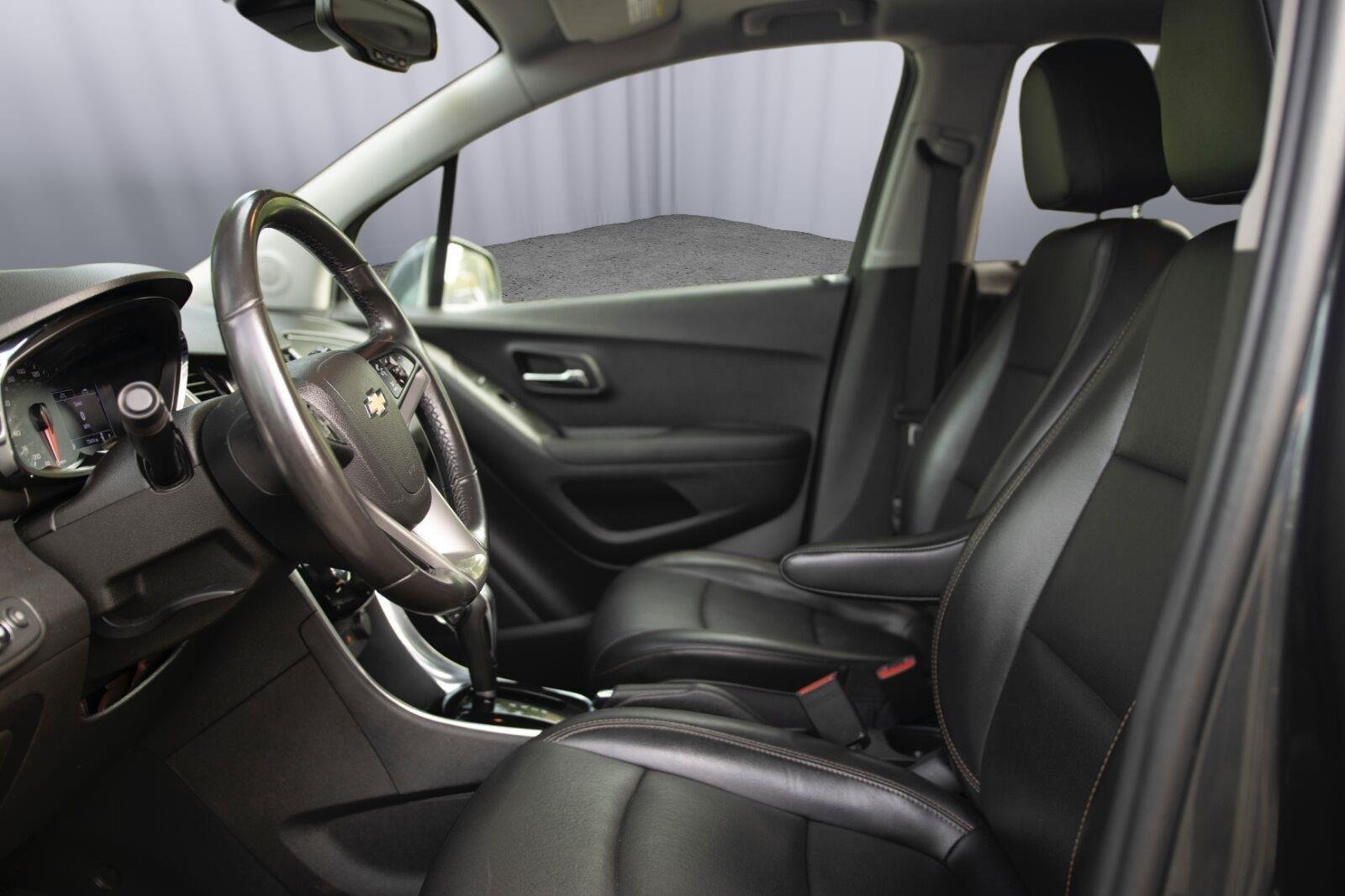 Used 2020 Chevrolet Trax Premier with VIN 3GNCJRSB2LL201930 for sale in Vernon, CT