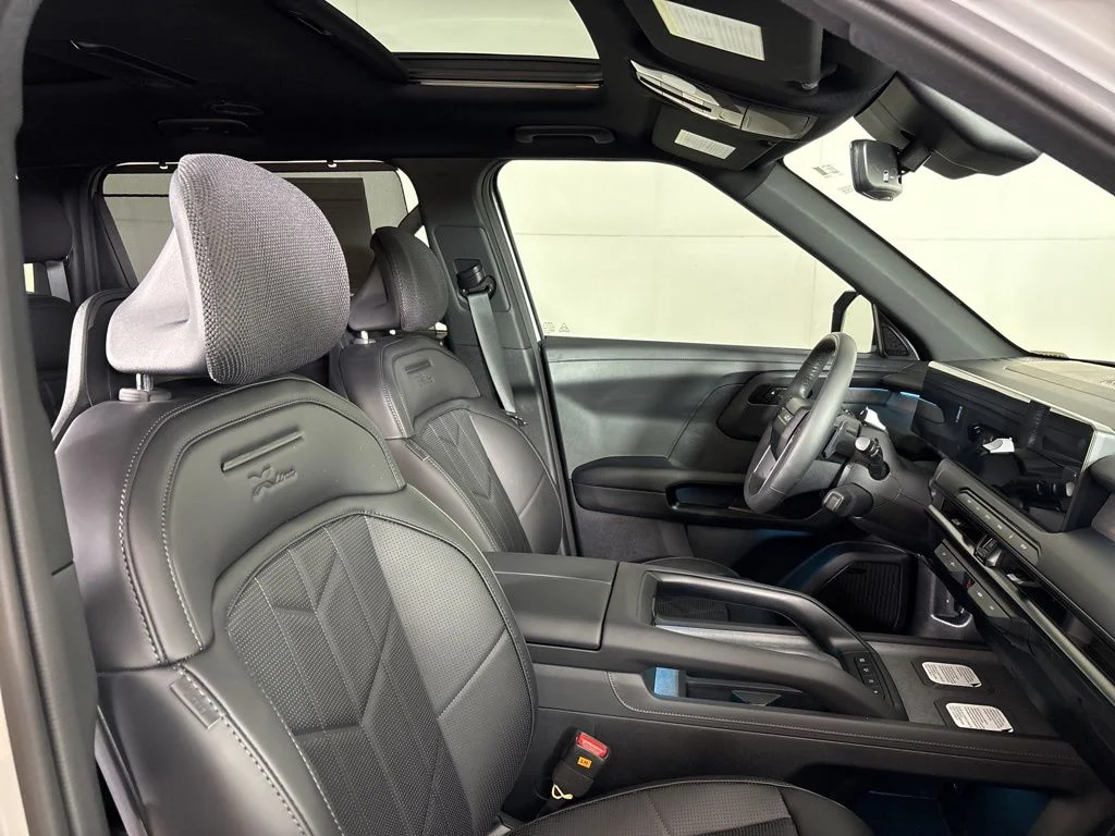 New 2027 Wolf Gray Kia X-LINE SX image 19