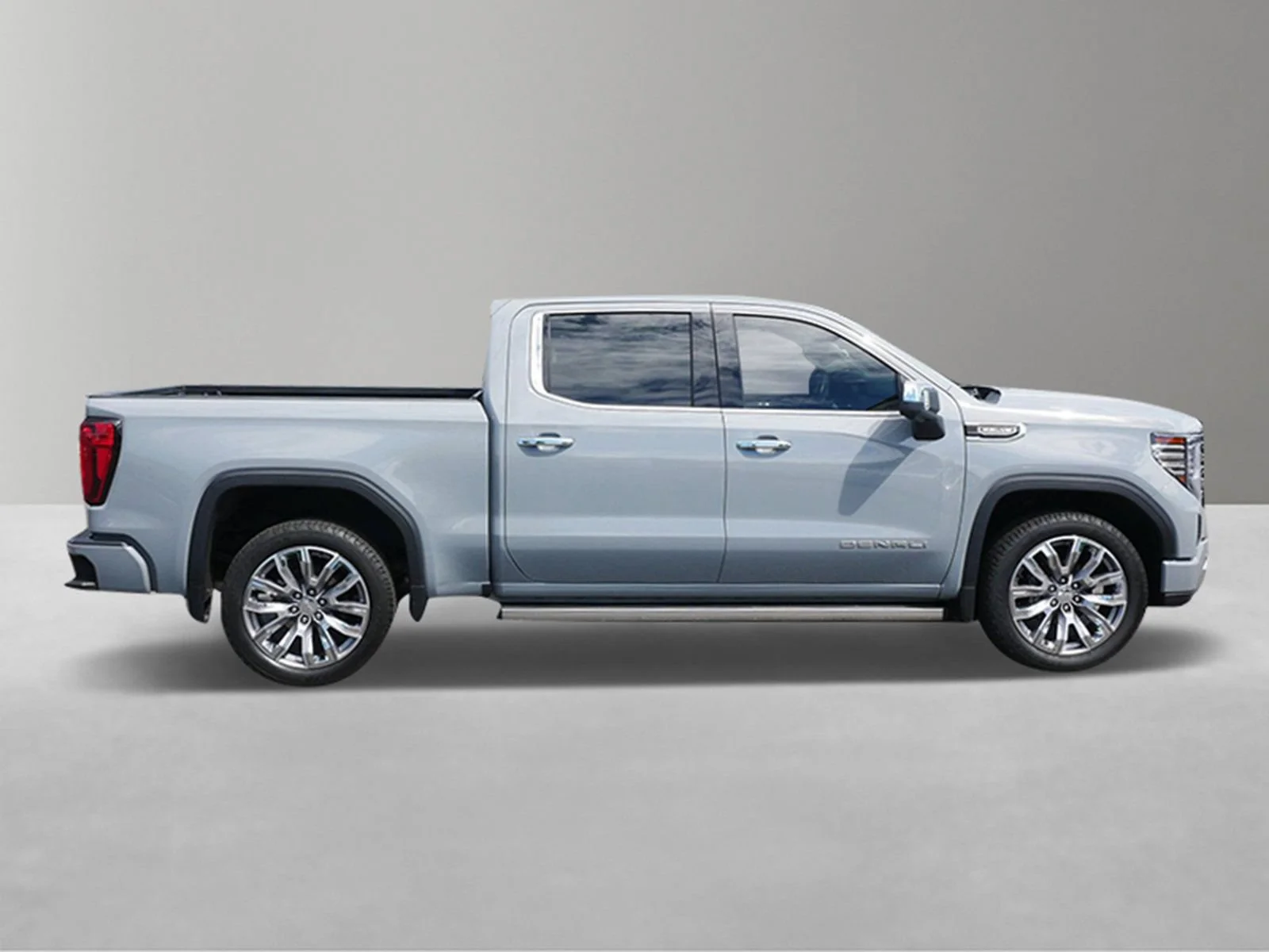Used 2025 Thunderstorm Gray GMC Denali image 3