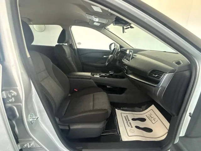 Used 2025 Silver Nissan SV image 31