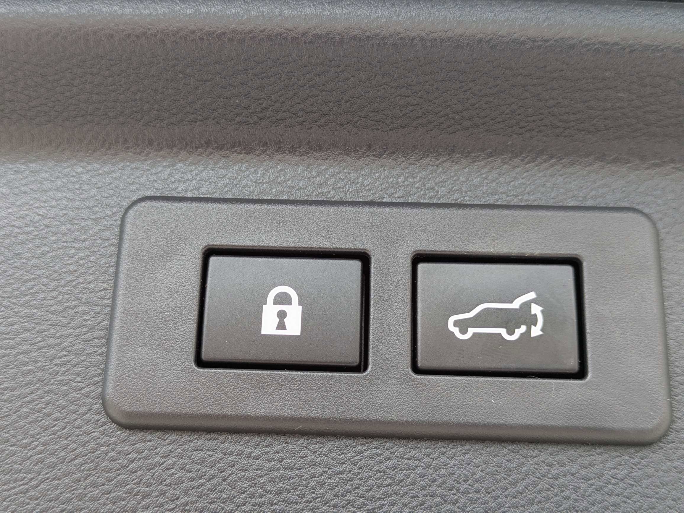 Used 2024 Crystal Black Silica Subaru Premium image 16