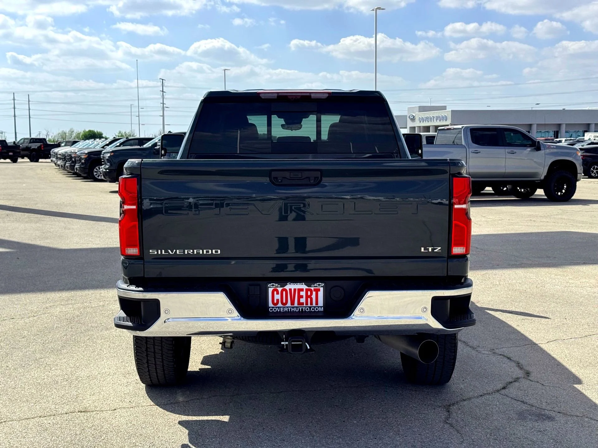 Used 2025 Cypress Gray Chevrolet LTZ image 8