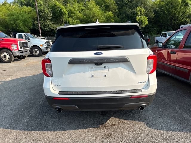 Used 2024 White Metallic Ford XLT image 5