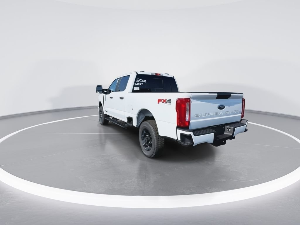 New 2026 Oxford White Ford F-350® XL image 17