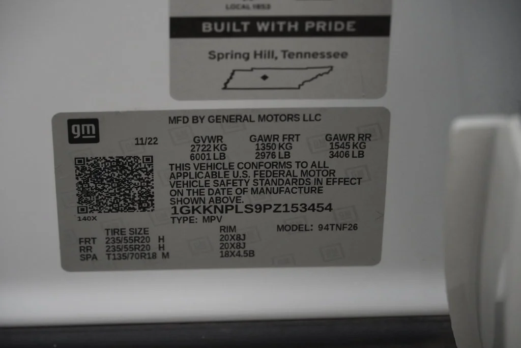 Used 2023 White Frost Tricoat GMC Denali image 48