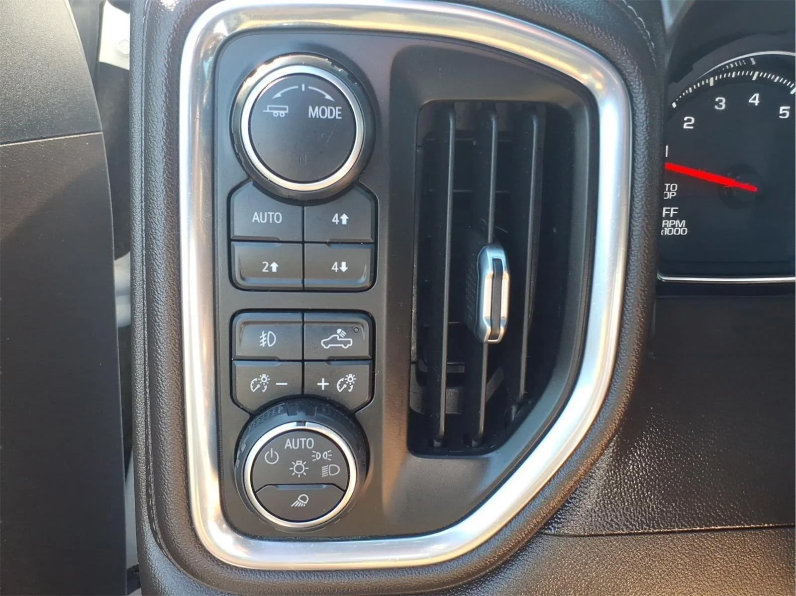 Used 2021 SUMMIT WHITE Chevrolet LTZ image 18