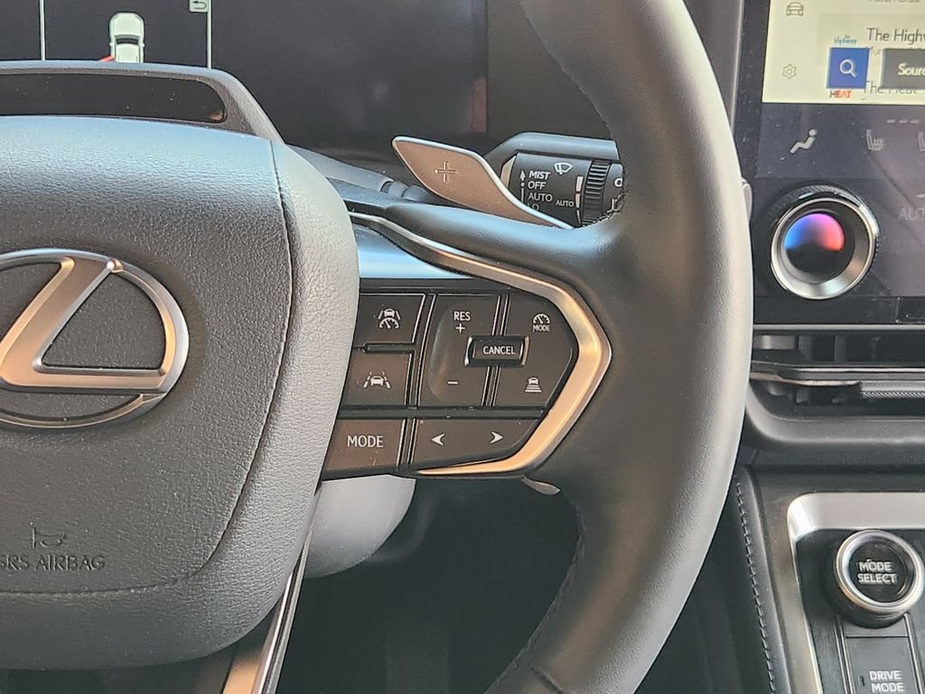 Used 2025 Nebula Gray Pearl Lexus Luxury image 31