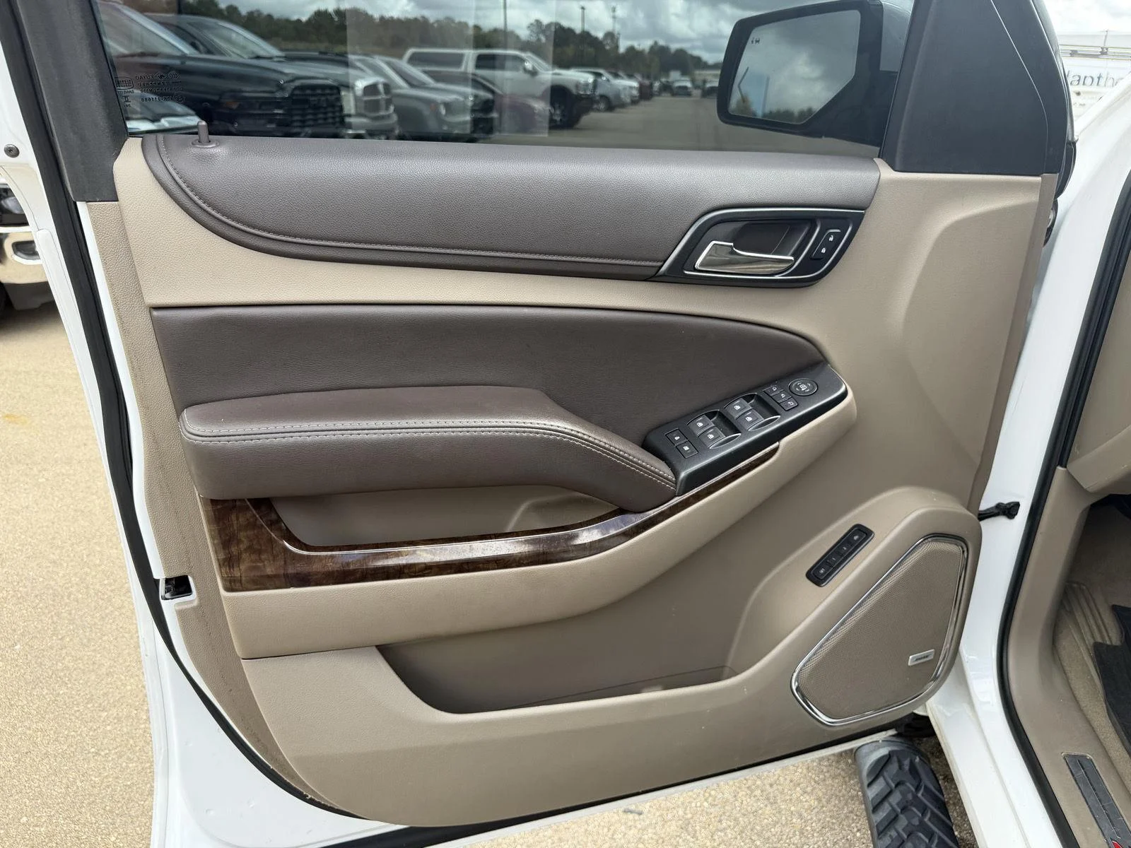 Used 2020 Summit White Chevrolet LT image 17