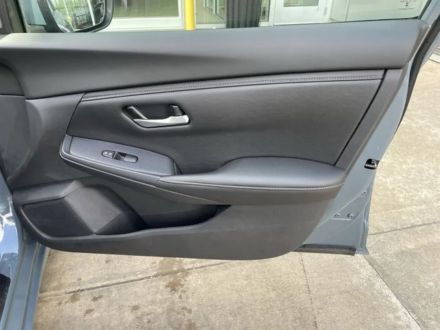 2025 Nissan Sentra SV - Photo 40