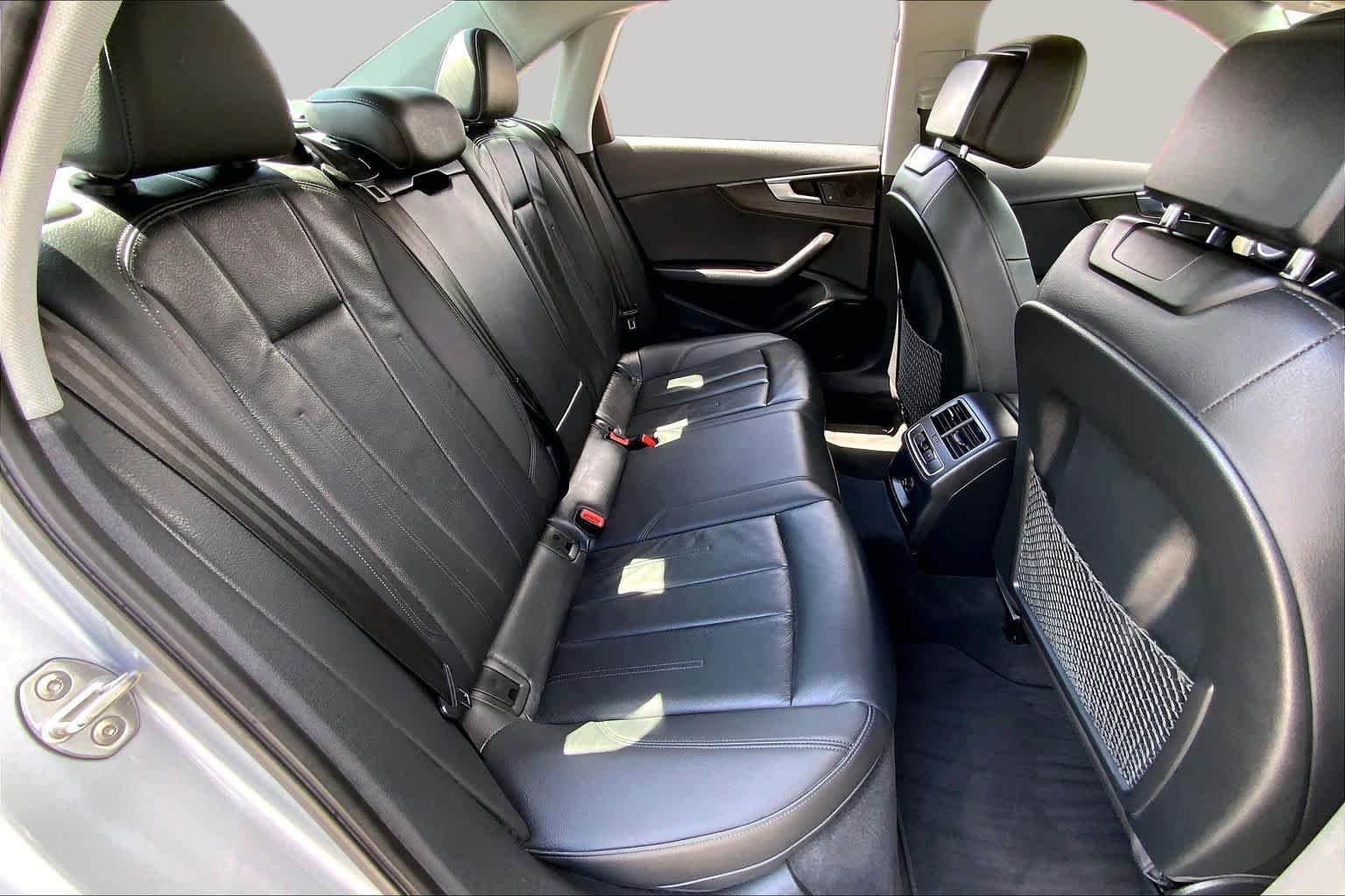 Used 2019 Florett Silver Metallic Audi Titanium Premium image 19