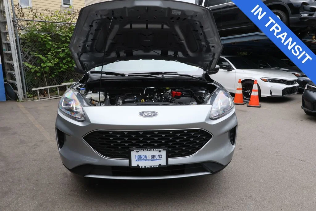 Used 2022 Silver Metallic Ford SE image 36