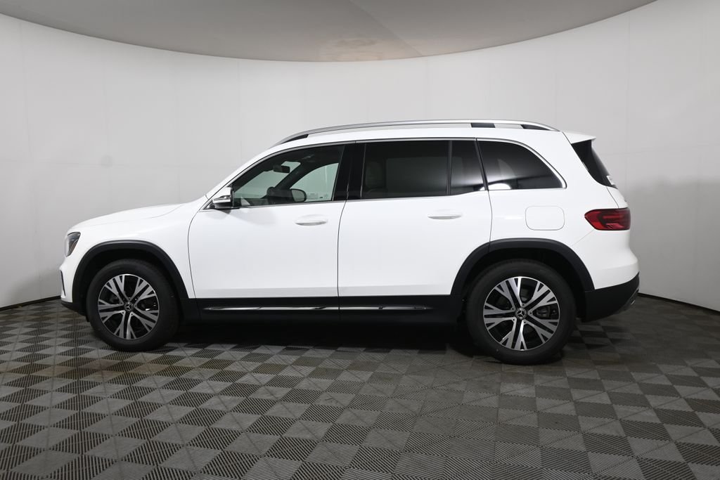 Used 2026 Polar White Mercedes-Benz GLB 250 image 2