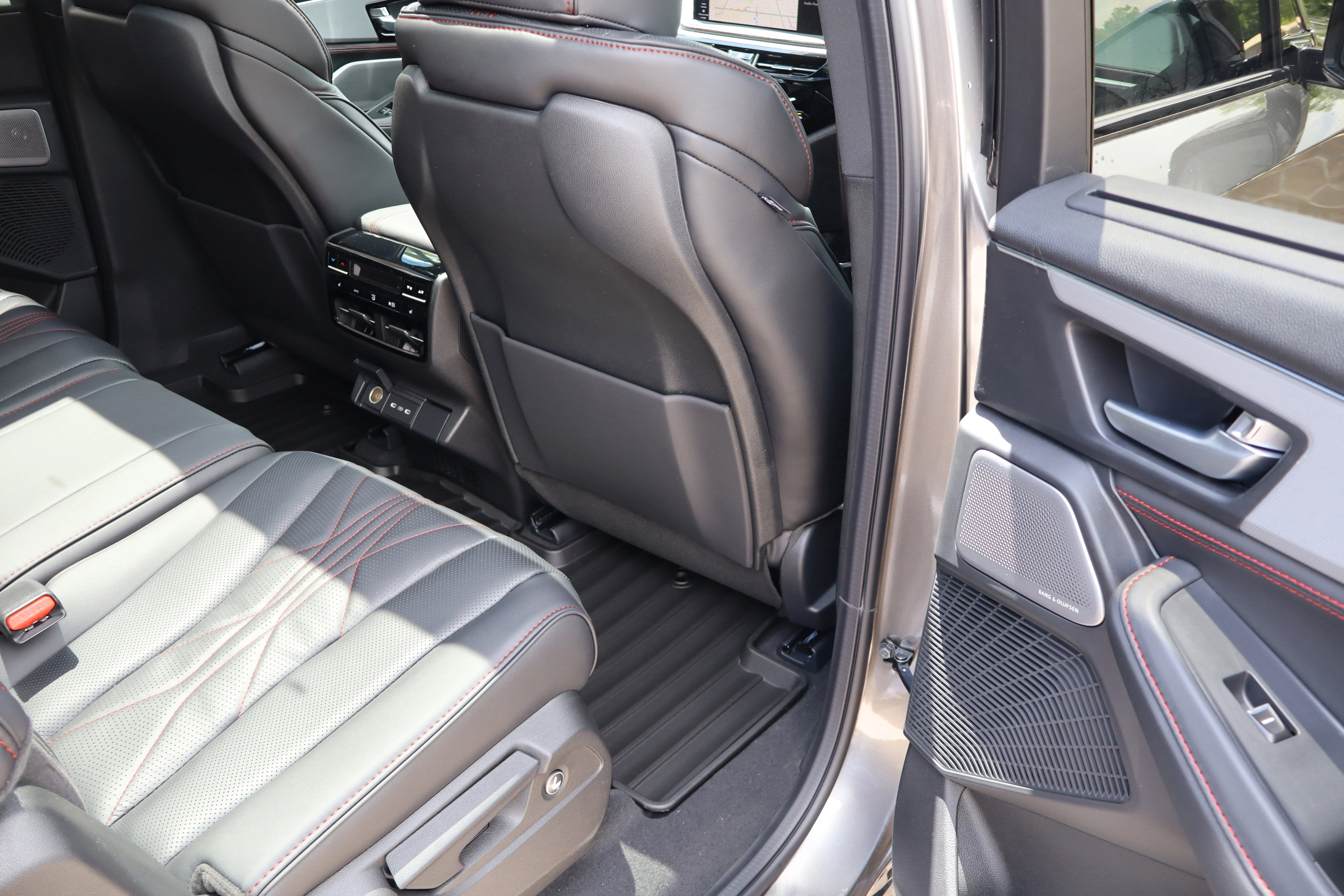 New 2026 Liquid Carbon Metallic Acura w/A-Spec Advance Package image 32