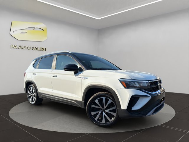 2023 Volkswagen Taos 1.5T SE 4Motion's photo