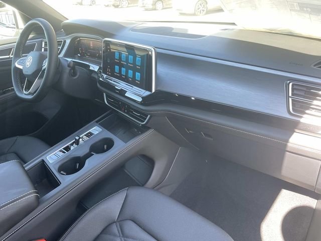New 2026 White/off-white Volkswagen SE image 29