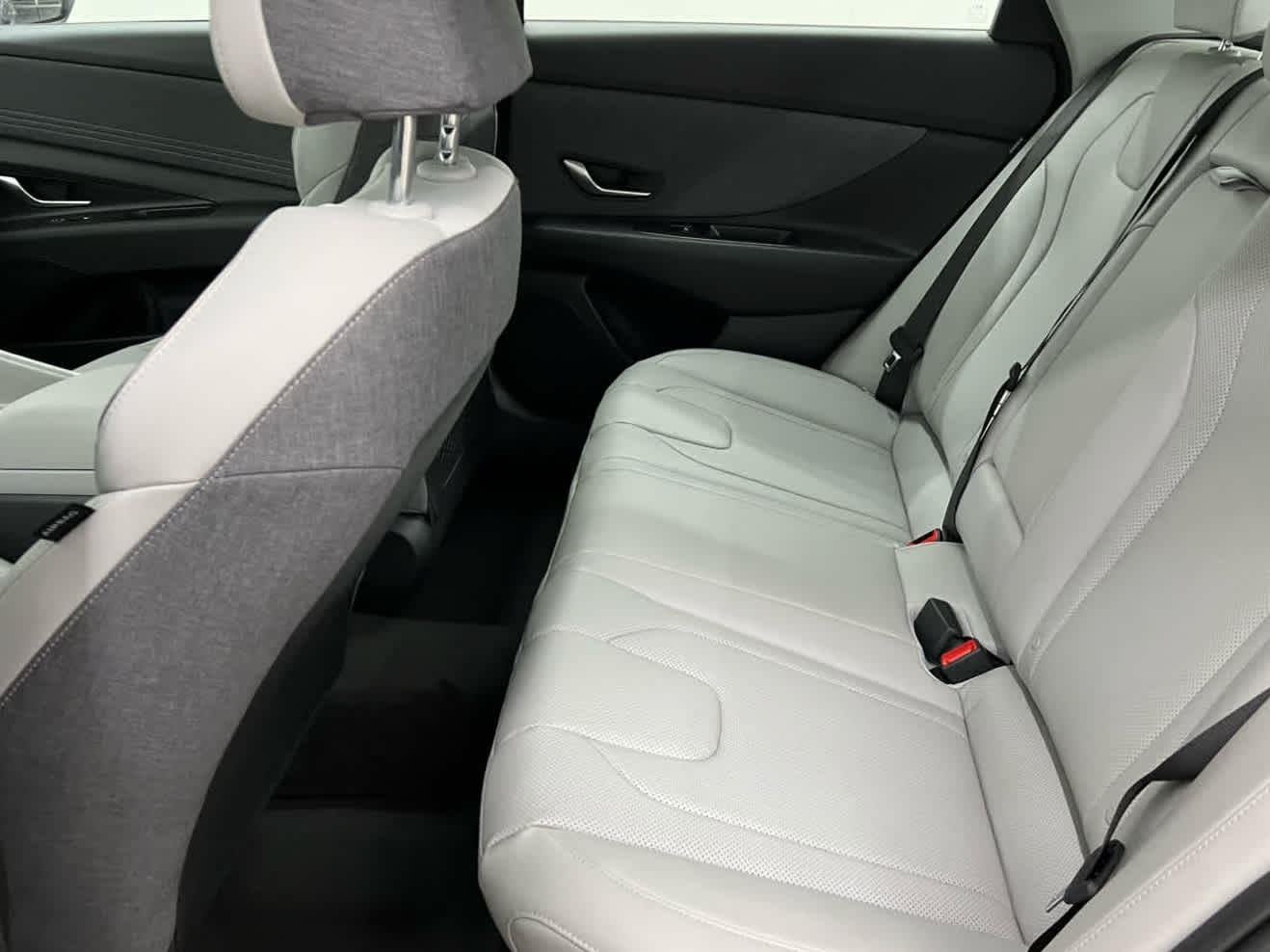 New 2026 Amazon Gray Hyundai Limited image 28