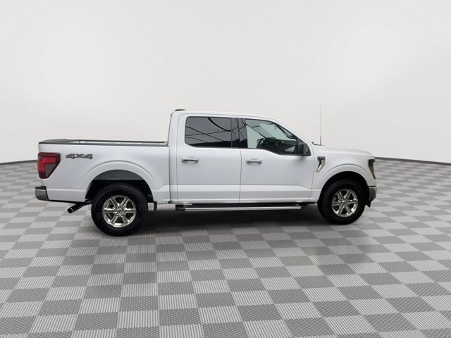 Used 2025 Oxford White Ford XLT image 37
