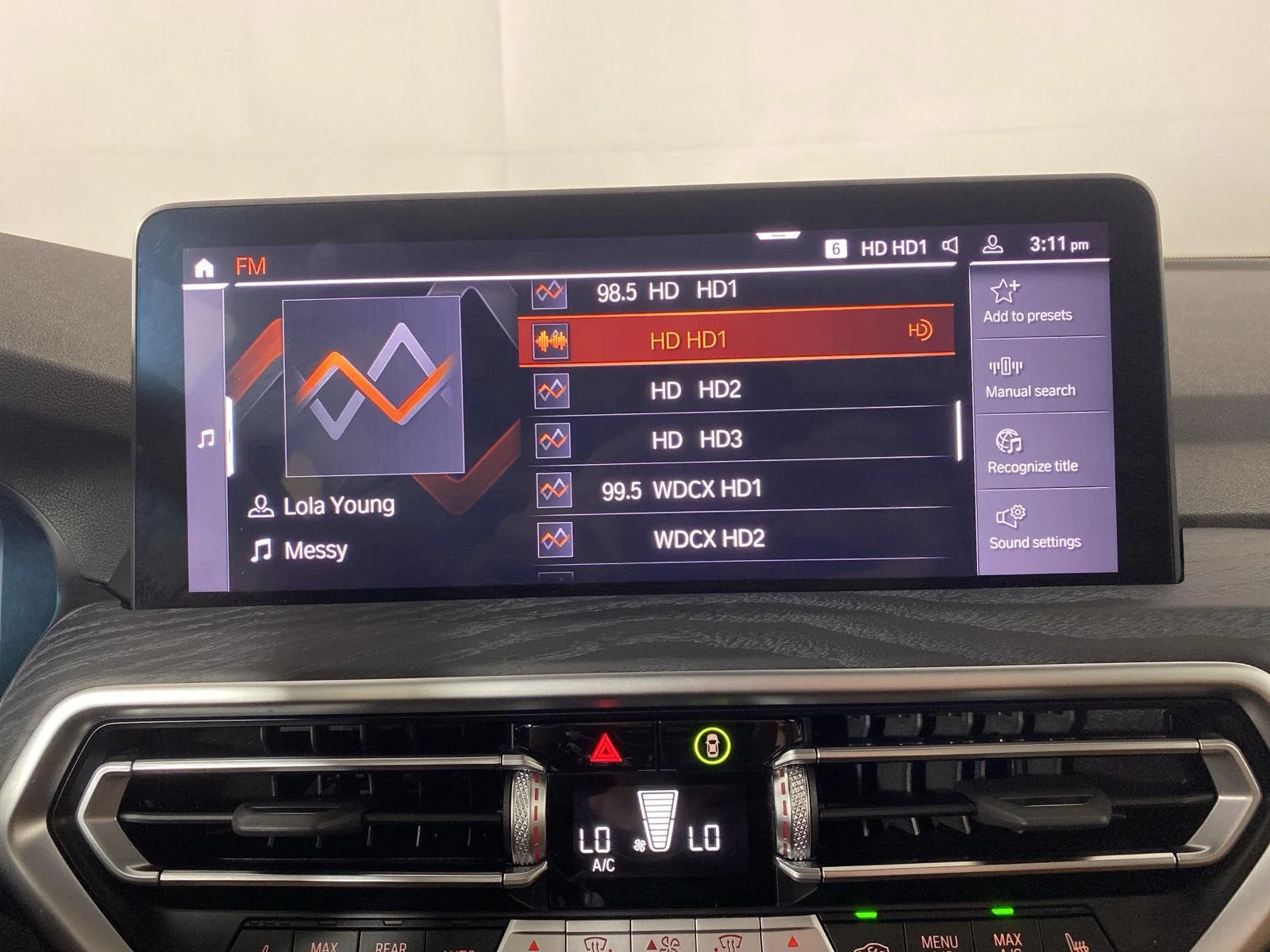 Used 2024 Carbon Black Metallic BMW xDrive30i image 29