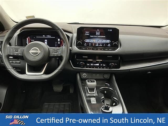 Used 2022 Brilliant Silver Metallic Nissan Platinum image 20